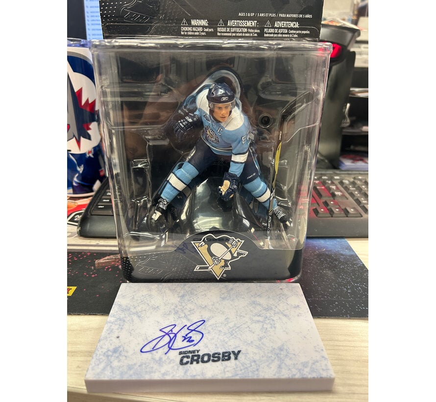 SIDNEY CROSBY MCFARLANE WITH AUTOGRAPHED BASE NO COA