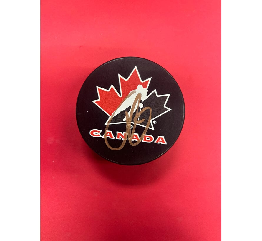 CONNOR MCDAVID TEAM CANADA AUTOGRAPHED PUCK