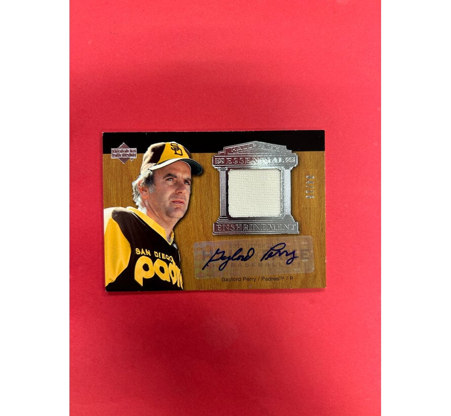 2005 UPPER DECK HALL OF FAME BASEBALL GAYLORD PERRY ESSENTIALS JERSEY AUTO /15