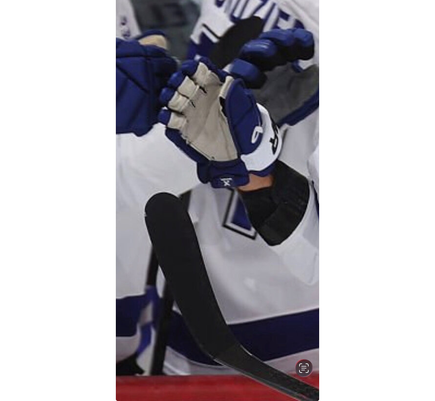 NIKITA KUCHEROV GAME USED PHOTOMATCHED GLOVES GOAL SCORED VS AVS