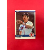 FLEER 1984 FLEER WADE BOGGS AUTOGRAPHED