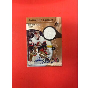 UPPER DECK 2005-06 SP GAME USED DOMINK HASEK AUTHENTIC FABRICS JERSEY AUTO /75