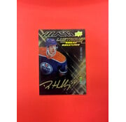 UPPER DECK 2022-23 UPPER DECK SPX DYLAN HOLLOWAY LUSTROUS ROOKIE SIGNATURES /25