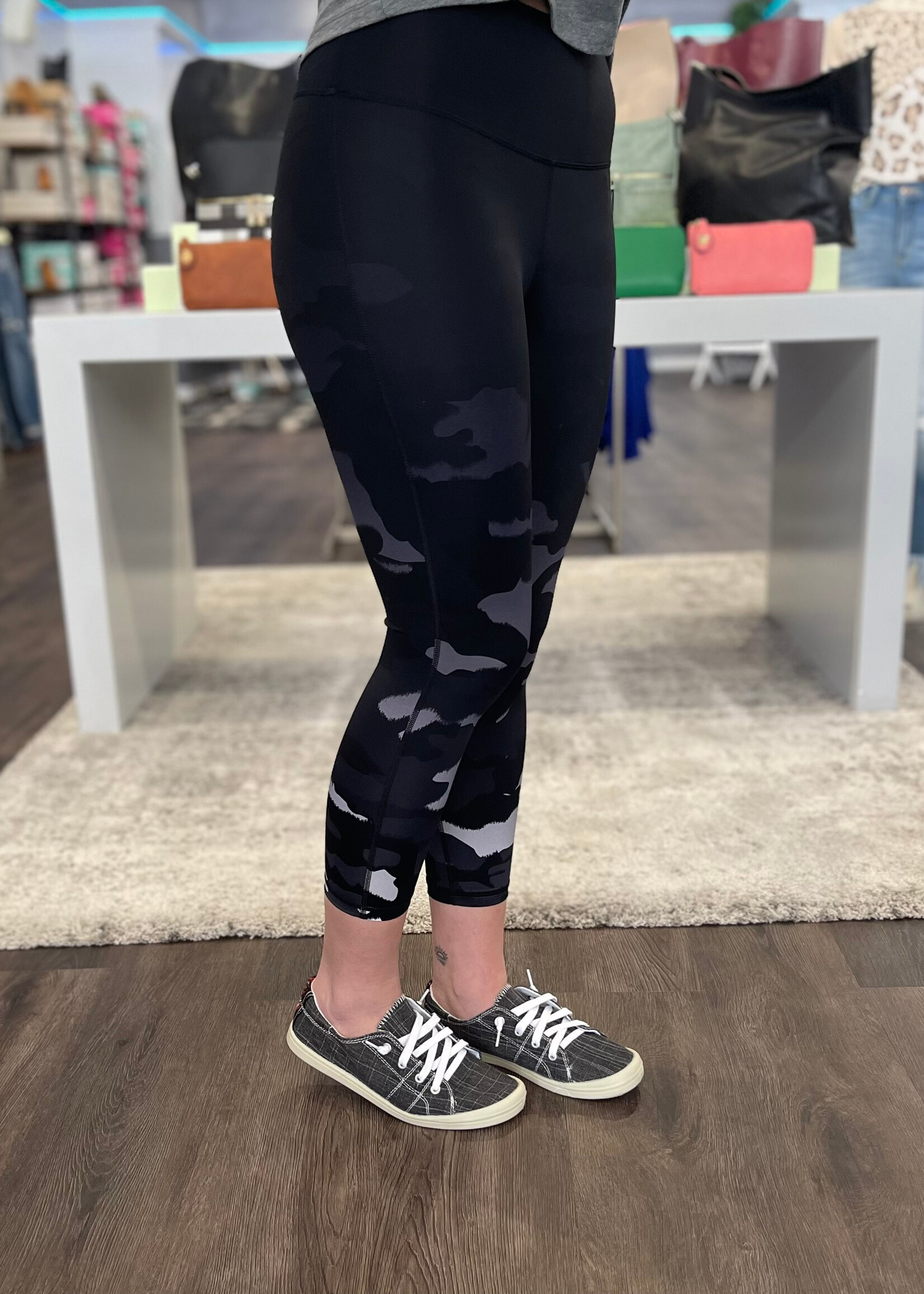 Camo High-Waisted Capri Leggings