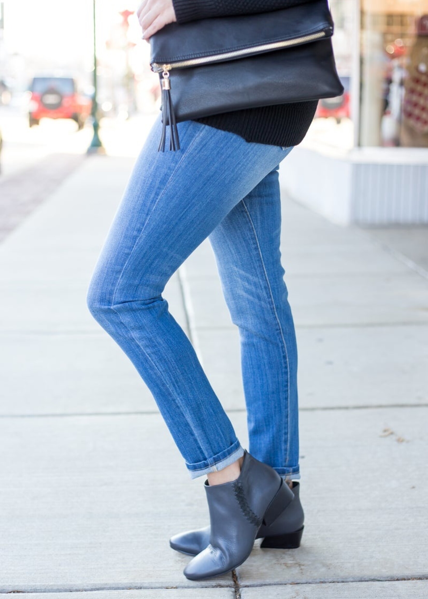 Mid Rise Worn Super Skinny Jeans