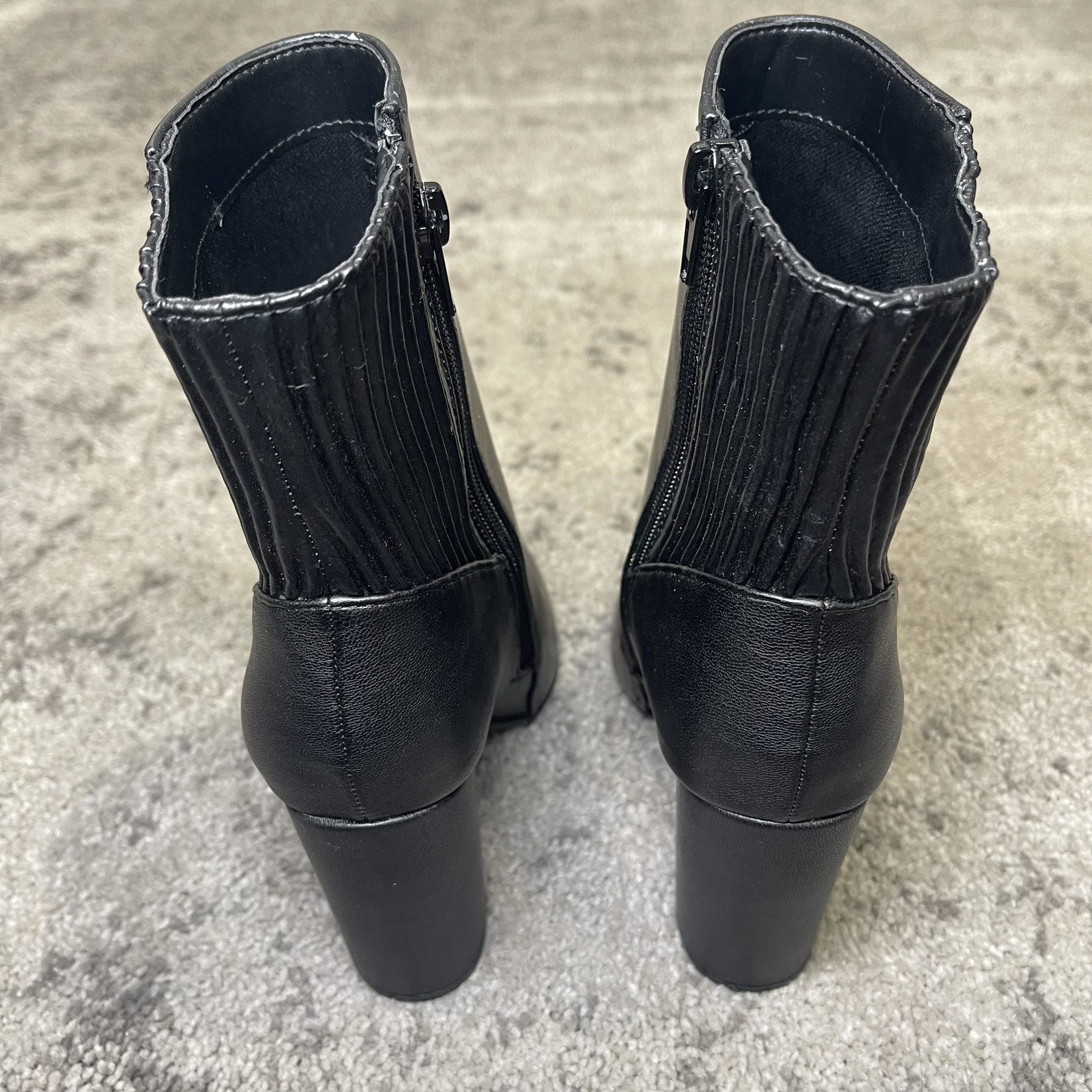 Black Signal Pointed Toe Bootie