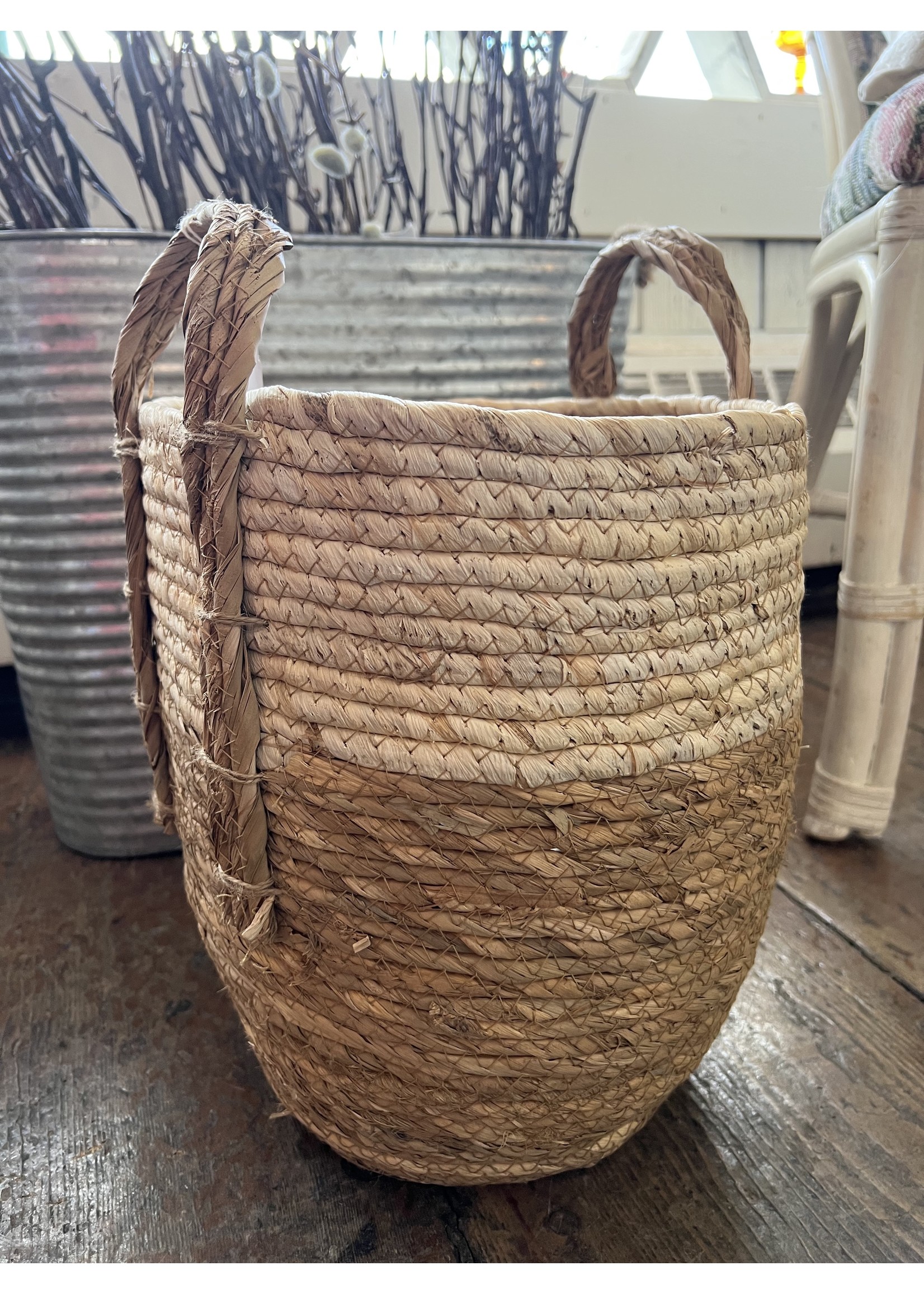 Natural straw basket small