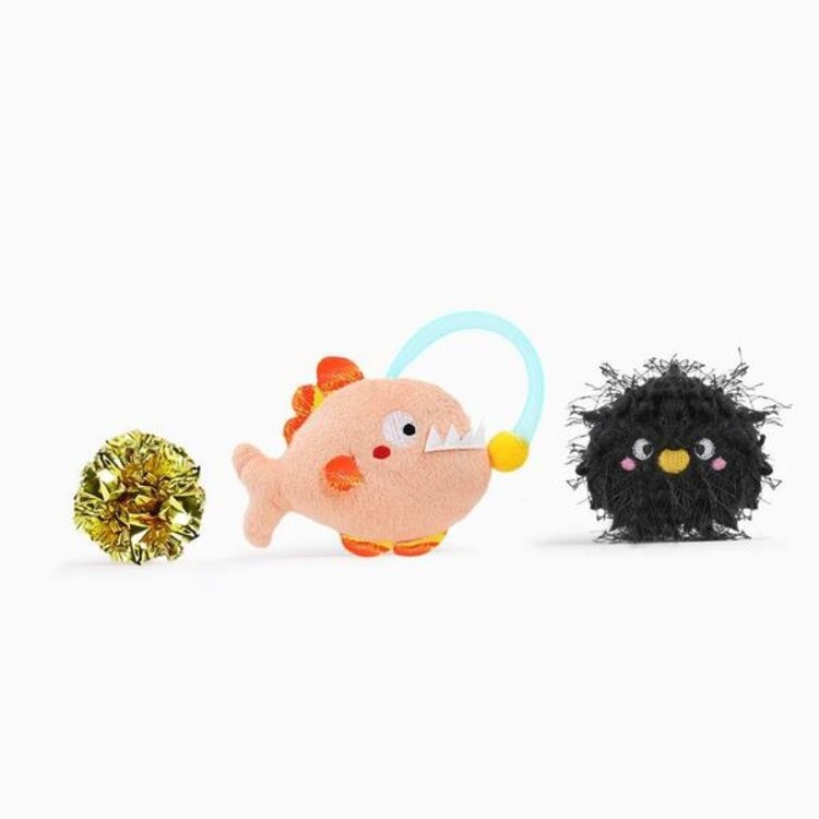 Hugsmart Ocean Pals Anglerfish & Urchin cat toys
