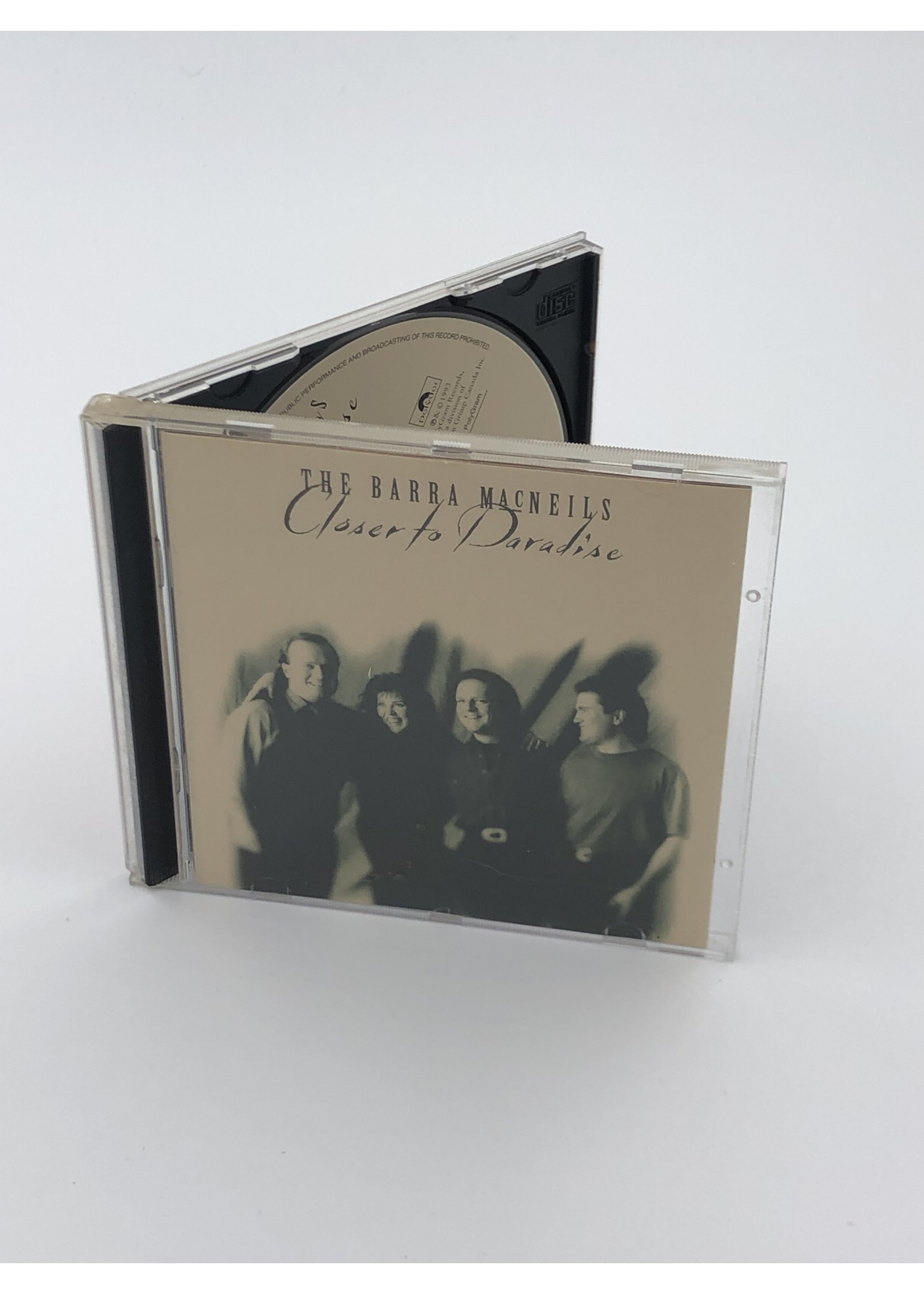 CD   The Barra MacNeils: Closer to Paradise CD