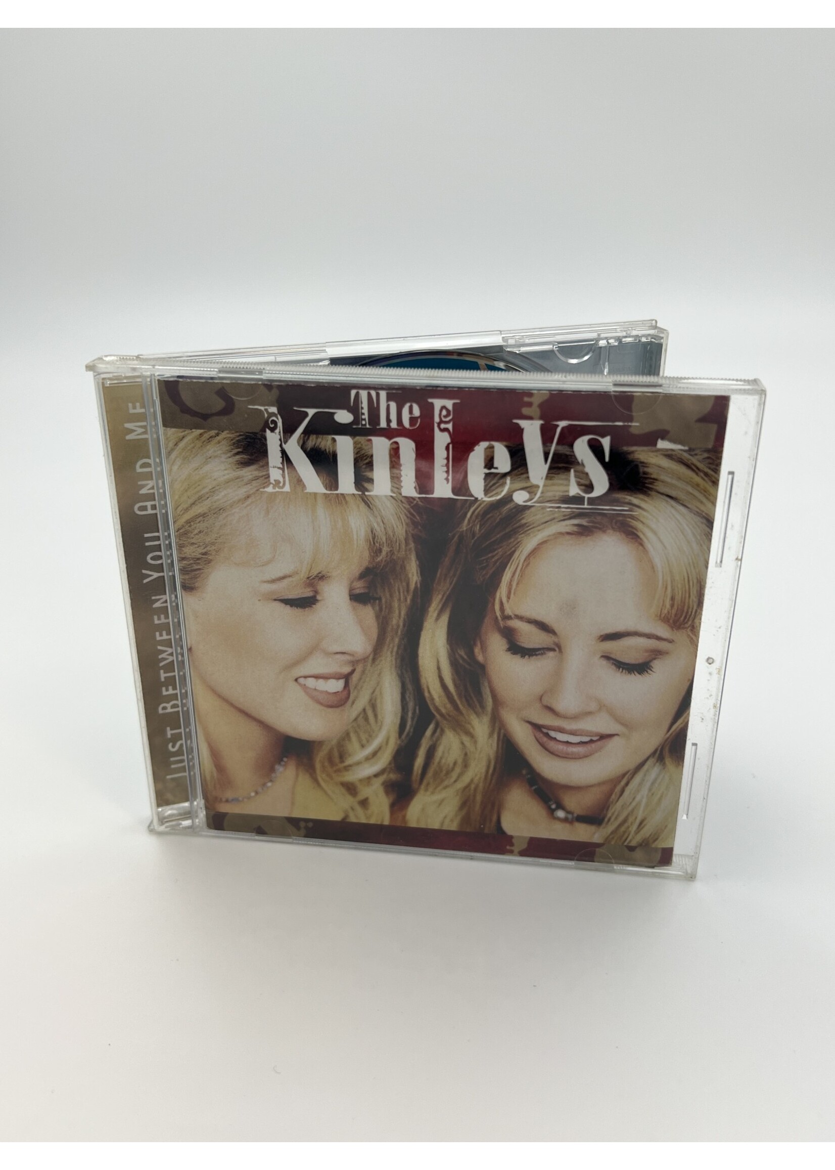 CD   The Kinleys Just Between You And Me CD