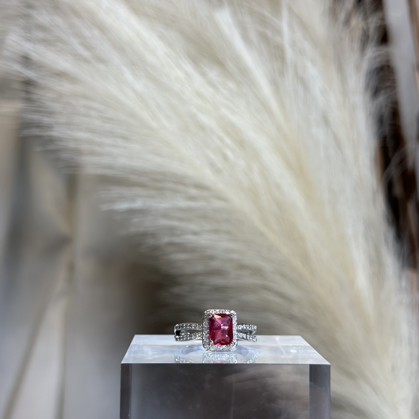 Fuchsia Square Diamond Ring