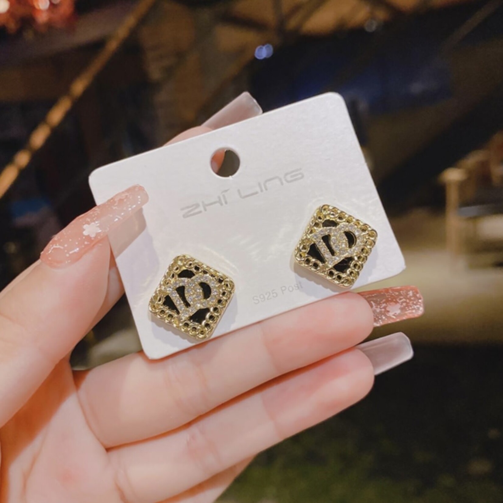 DO Diamond Shape Earrings