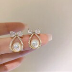 Diamond Bow with Pearl Earrings