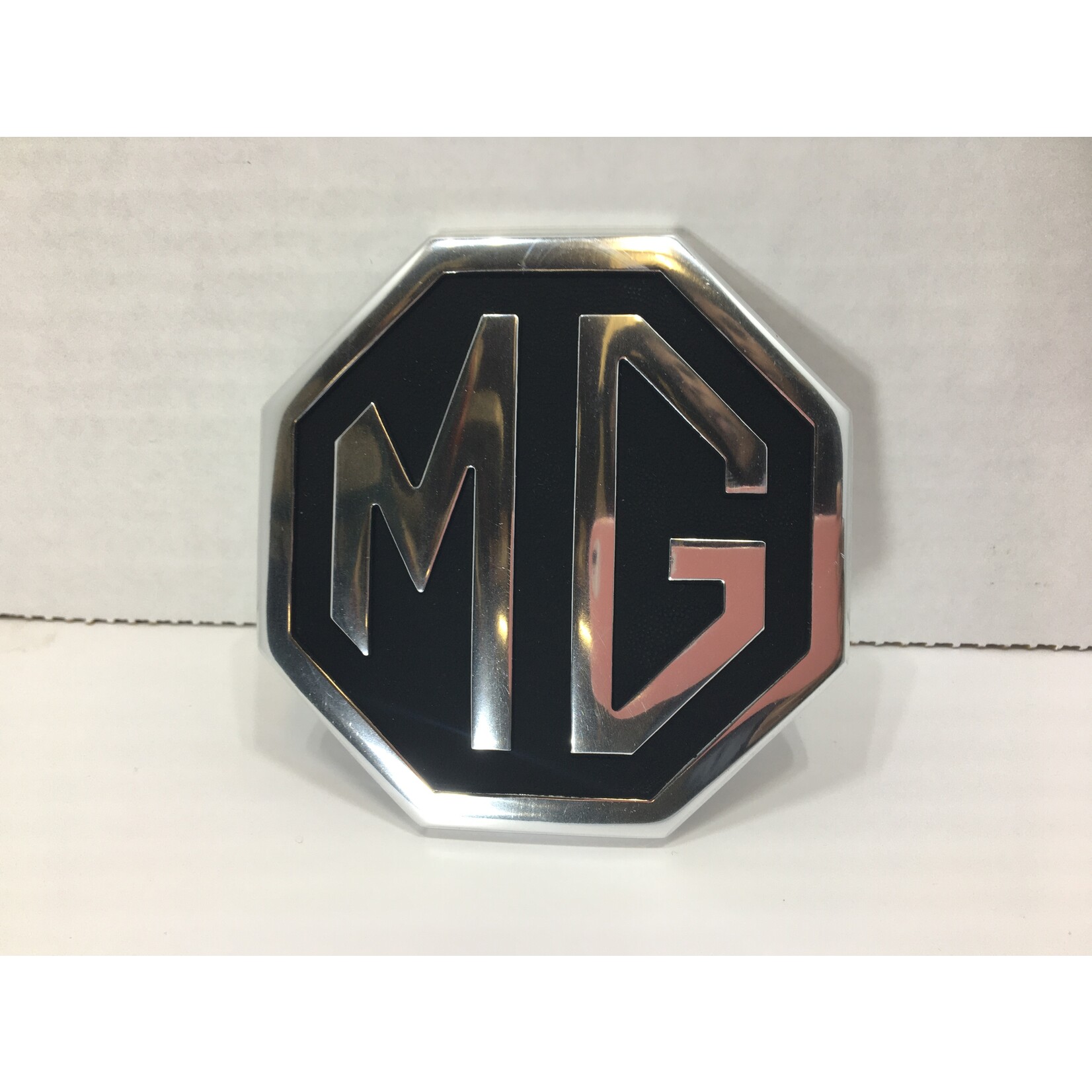MGB & MIDGET 70-80 OCTAGON TRUNK BADGE | ETBADGECHA545