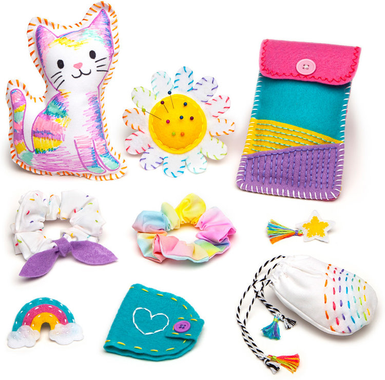 PLAYMONSTER Craft-Tastic Let's Learn to Sew Kit