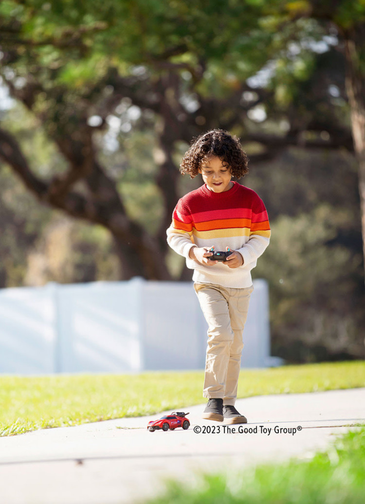 Thin Air Brands Smoke Screen Remote Control Racer