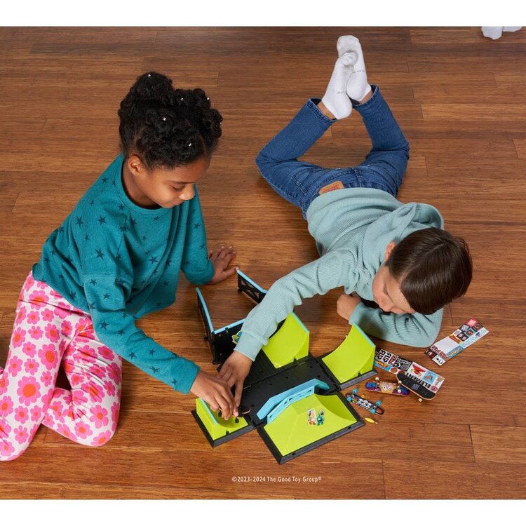 Spinmaster Tech Deck Container Playset