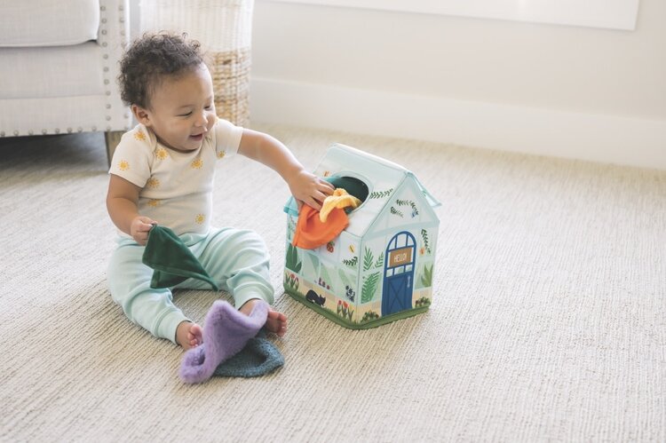 Mindware Sensory Sprouts Peek & Pull Baby Tissue Box