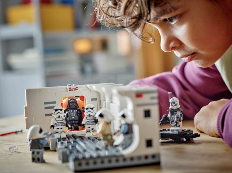 Lego Boarding the Tantive IV Star Wars LEGO