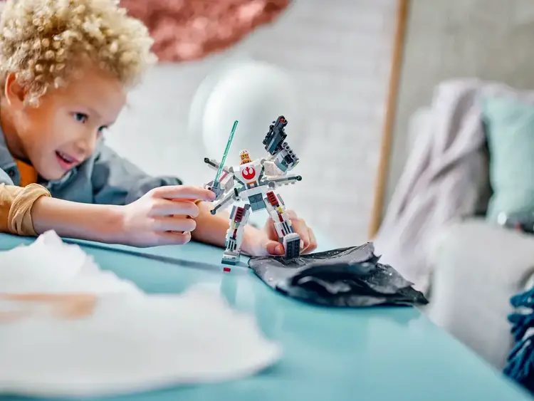 Lego Luke Skywalker X-Wing Mech LEGO Star Wars