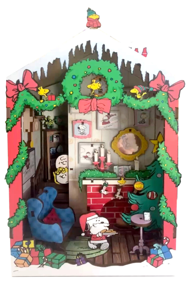Peanuts Christmas House DIY Kit
