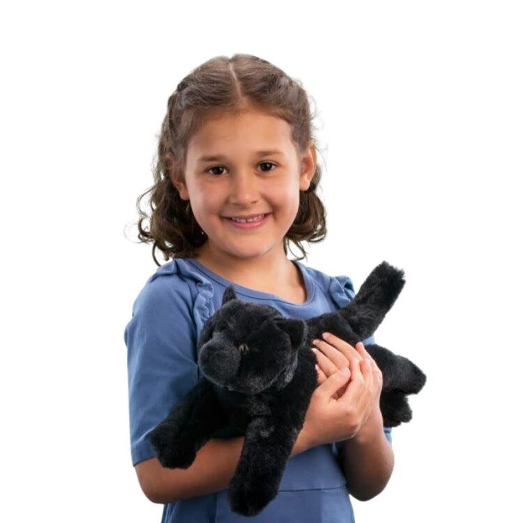 Tug Black Cat
