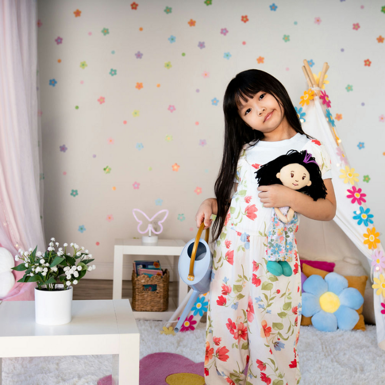 Groovy Girls Doll Light Beige Skin with Black Hair Daisy