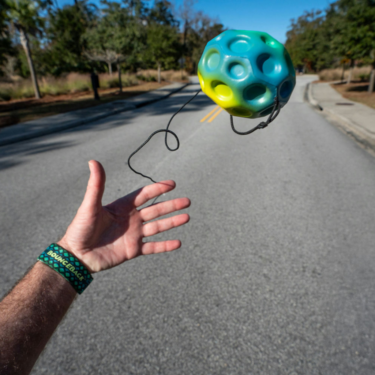 Gradient Moon Ball Bounceback