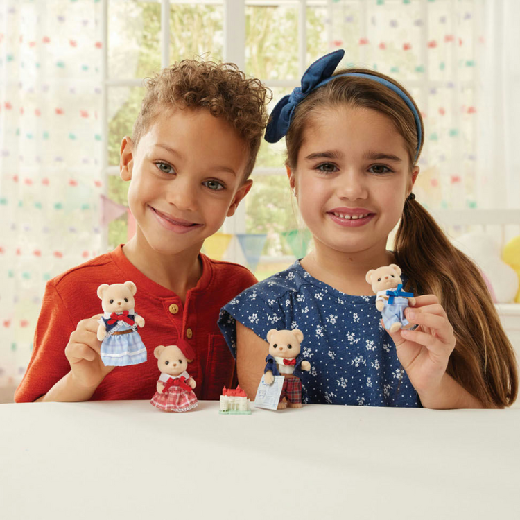 Biscuit Bear Family Calico Critters