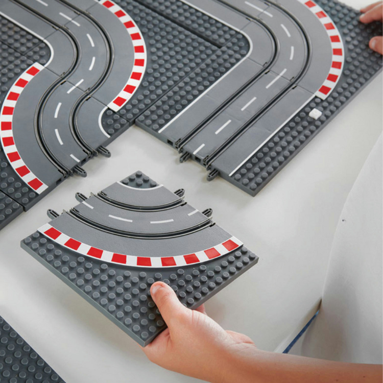 Turbo City Large track 2 Bugatti cars