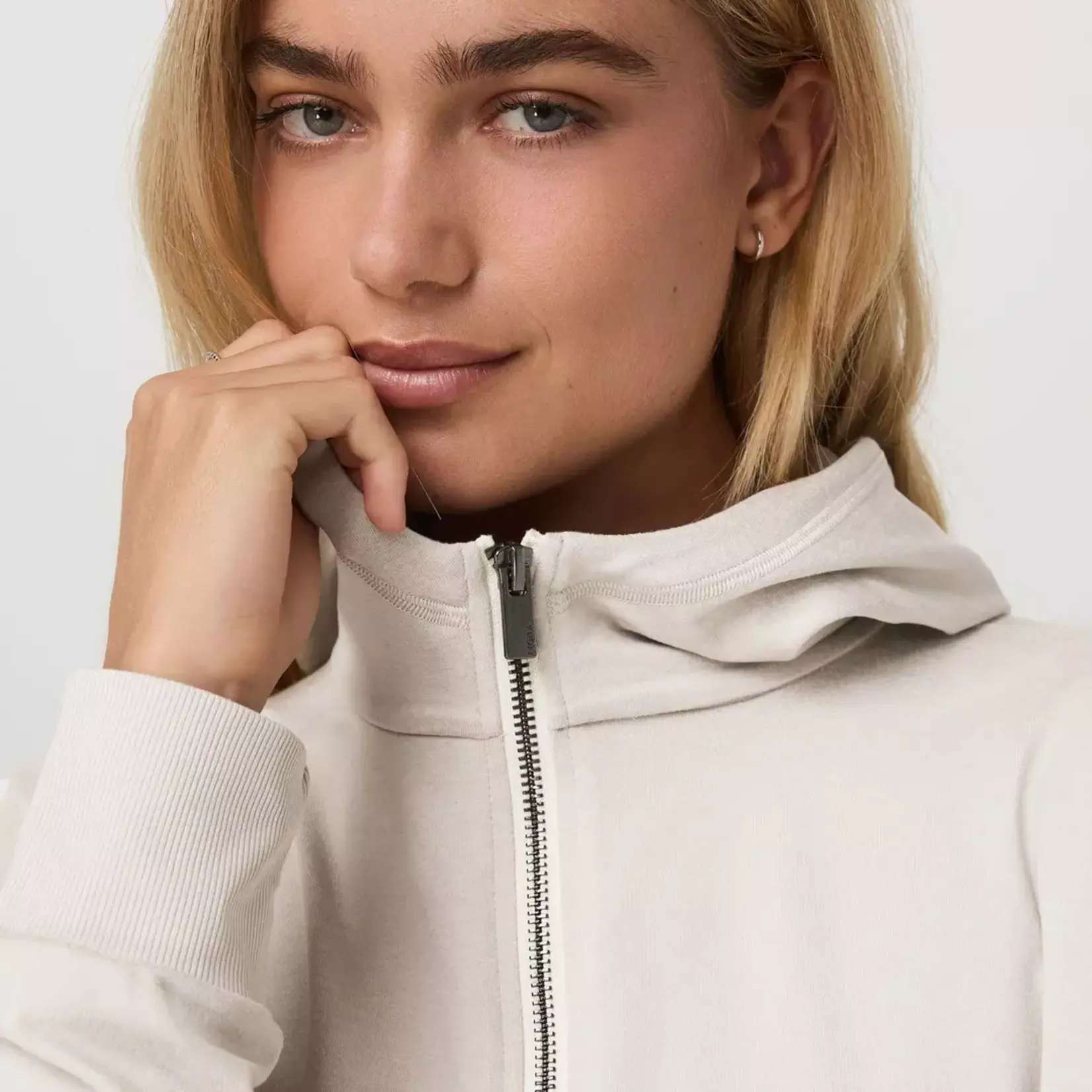 Vuori Halo Modern Full Zip Hoodie Women's