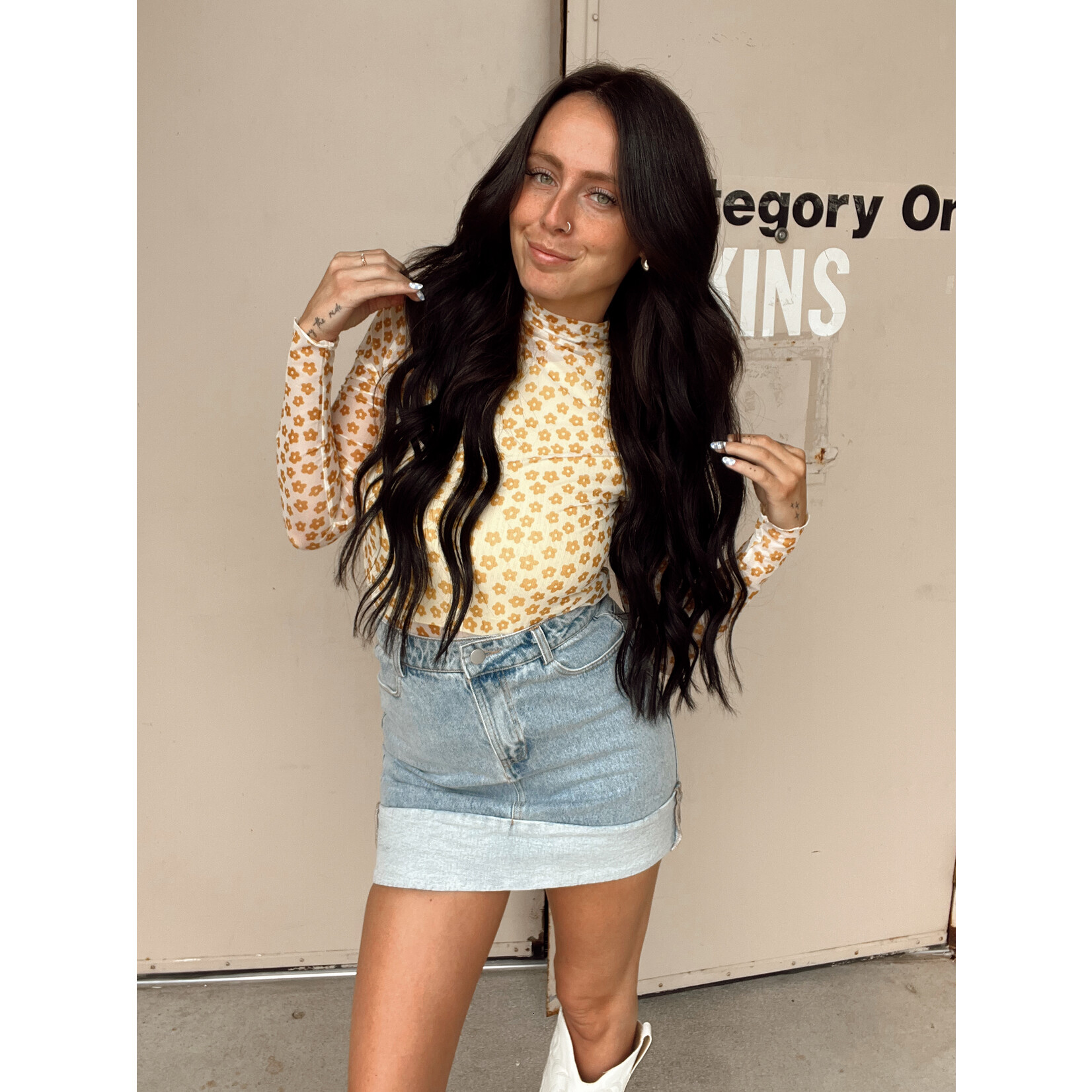 Anniewear Lettuce Edge Detail Floral Mesh Mock Neck Top