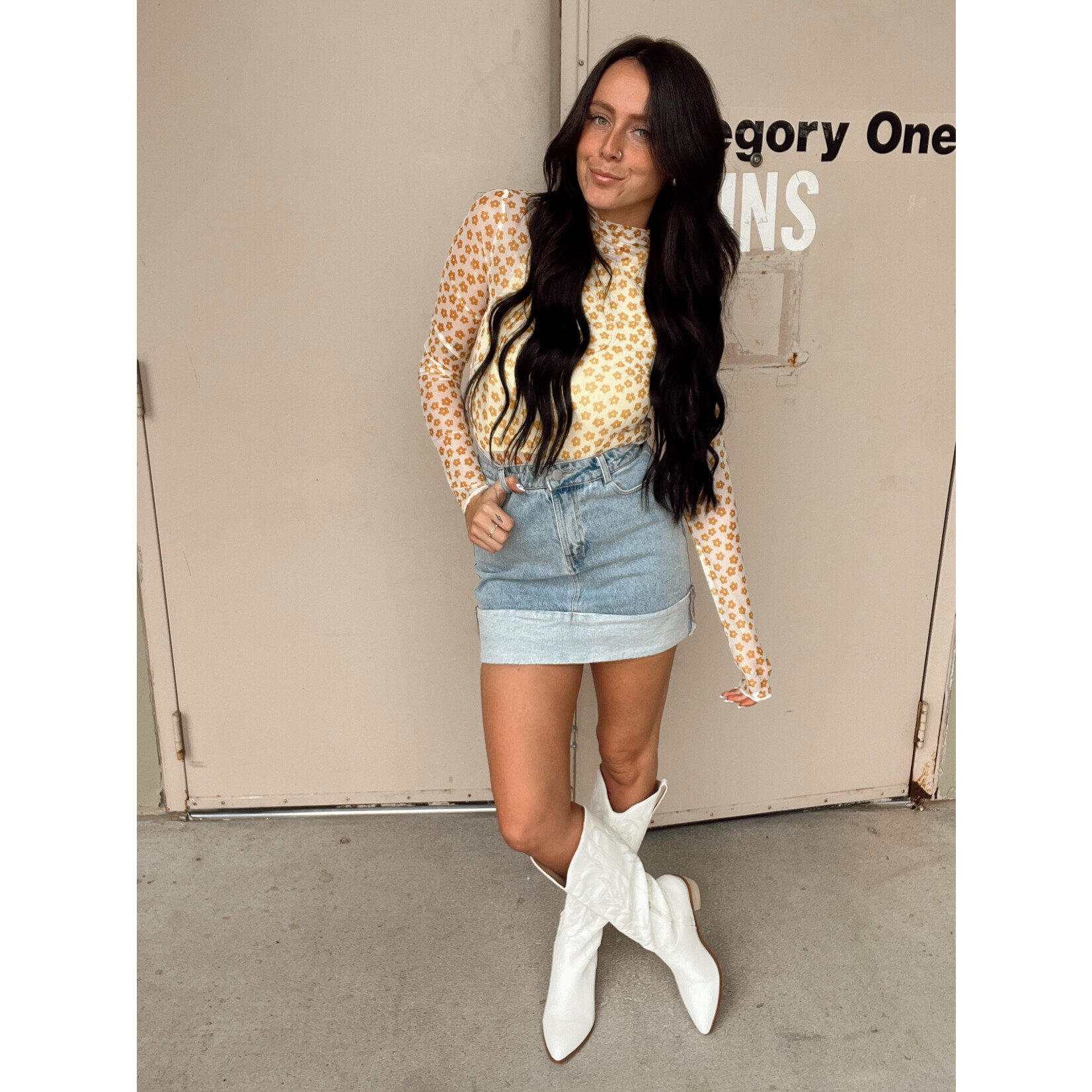 Anniewear Lettuce Edge Detail Floral Mesh Mock Neck Top