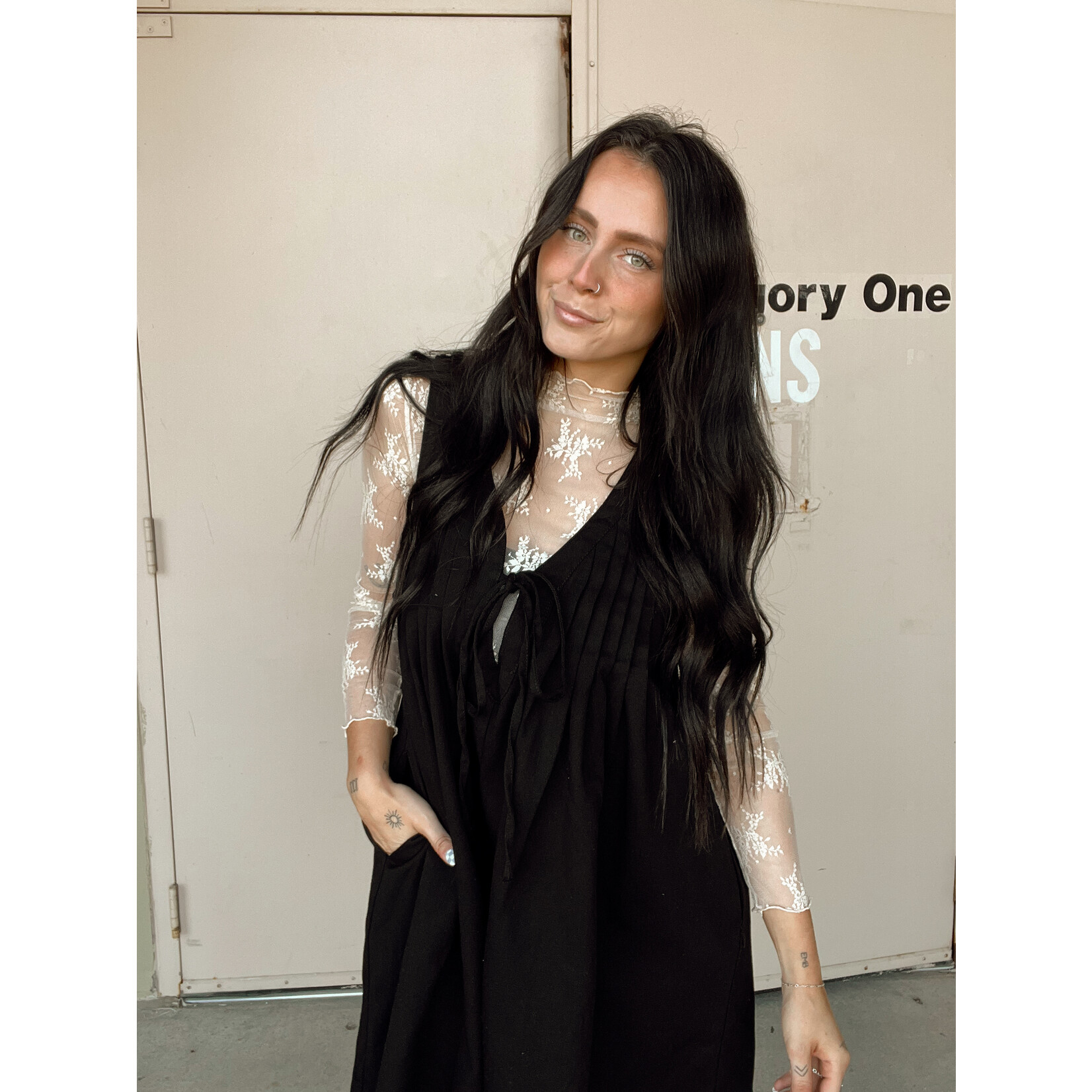 De Vave Sheer Lace Long Sleeve Top