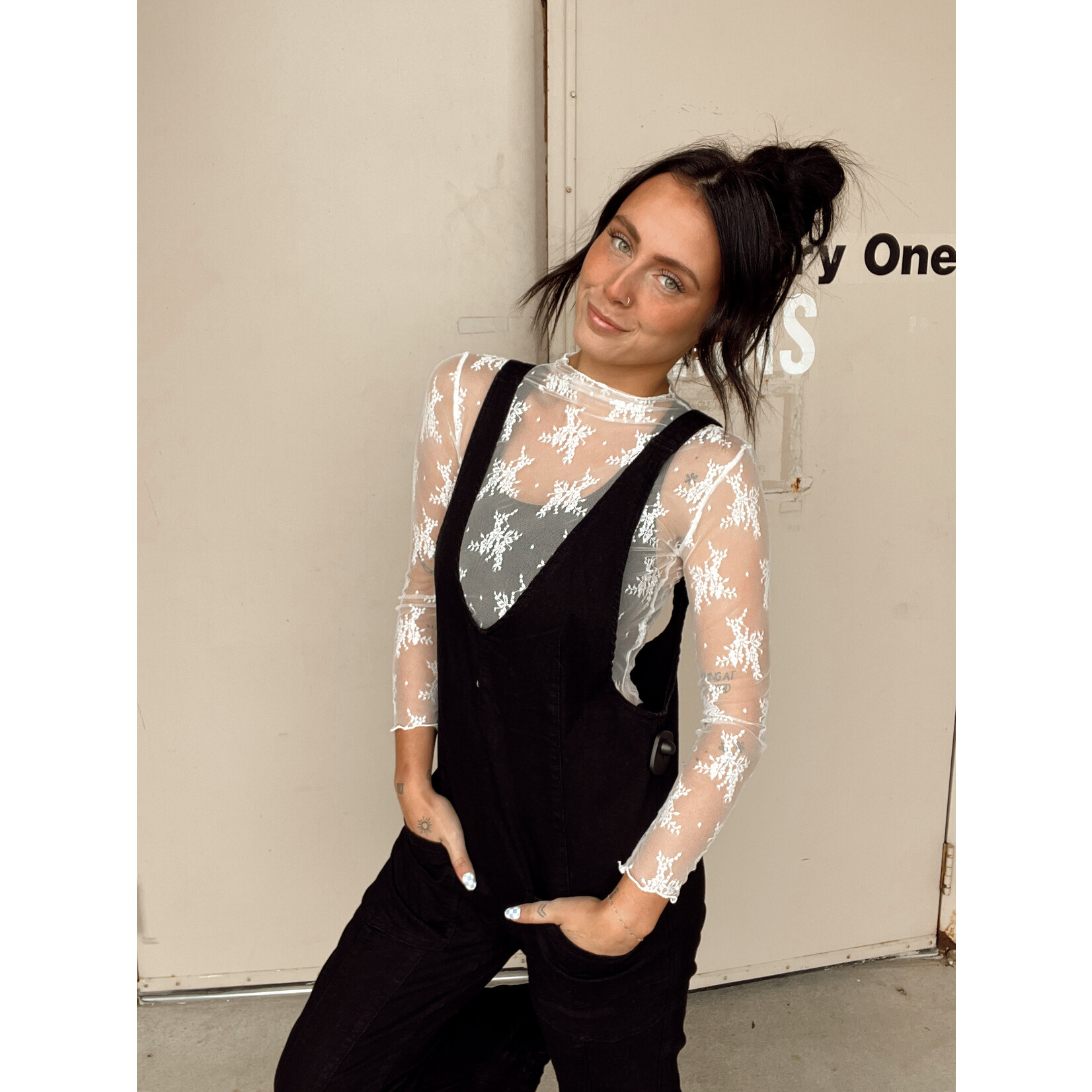 De Vave Sheer Lace Long Sleeve Top