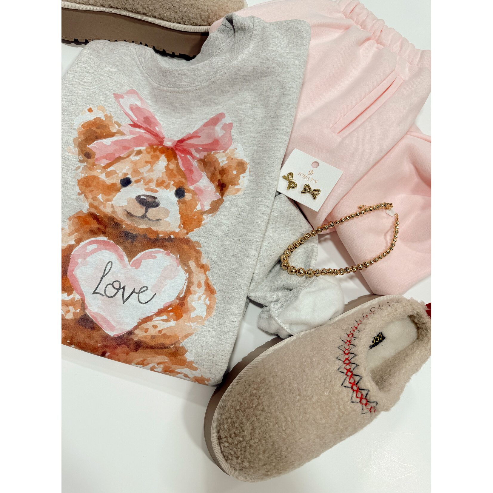 Gildan Teddy Bear Heart Crewneck