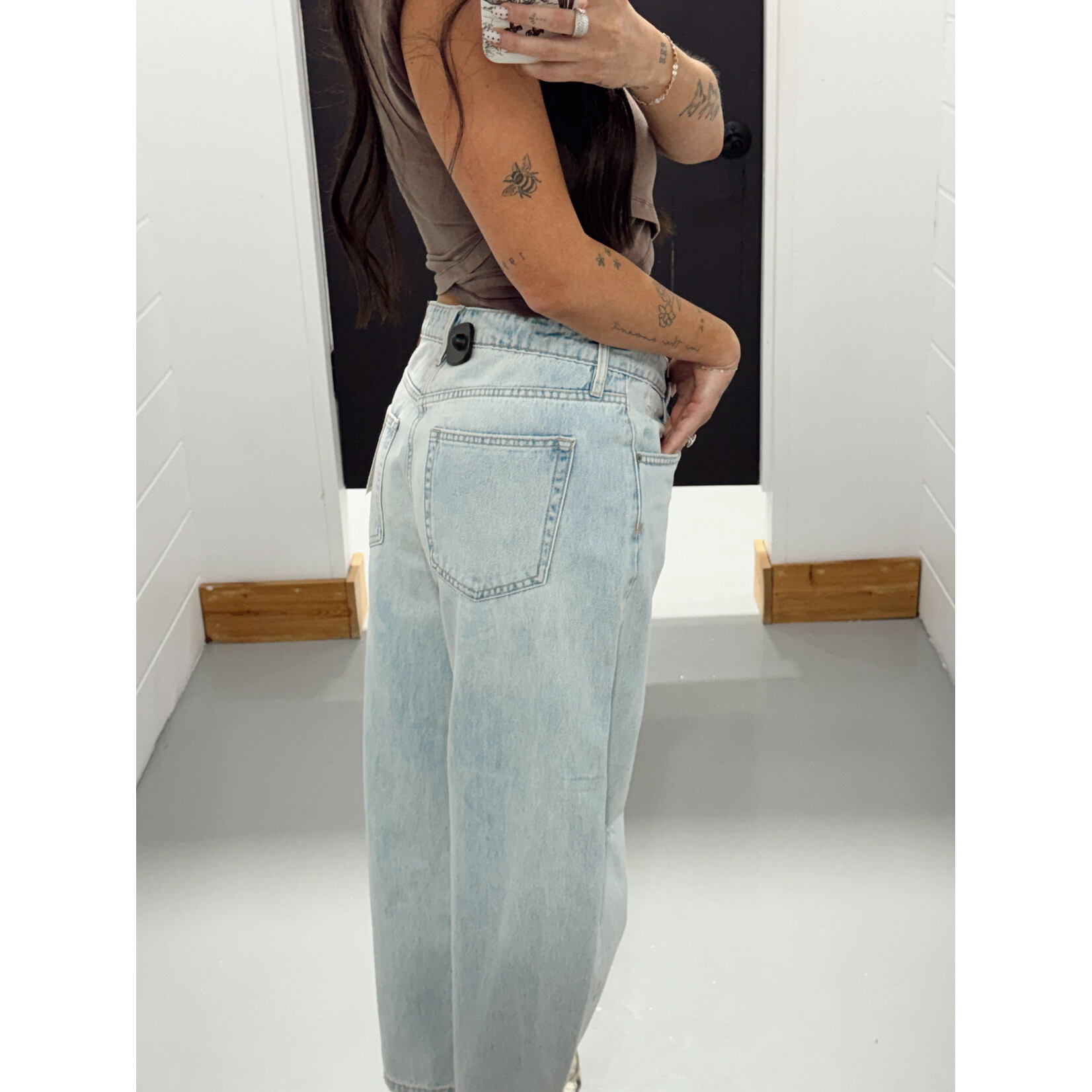 Hidden Brand Sammie Barrel Jean