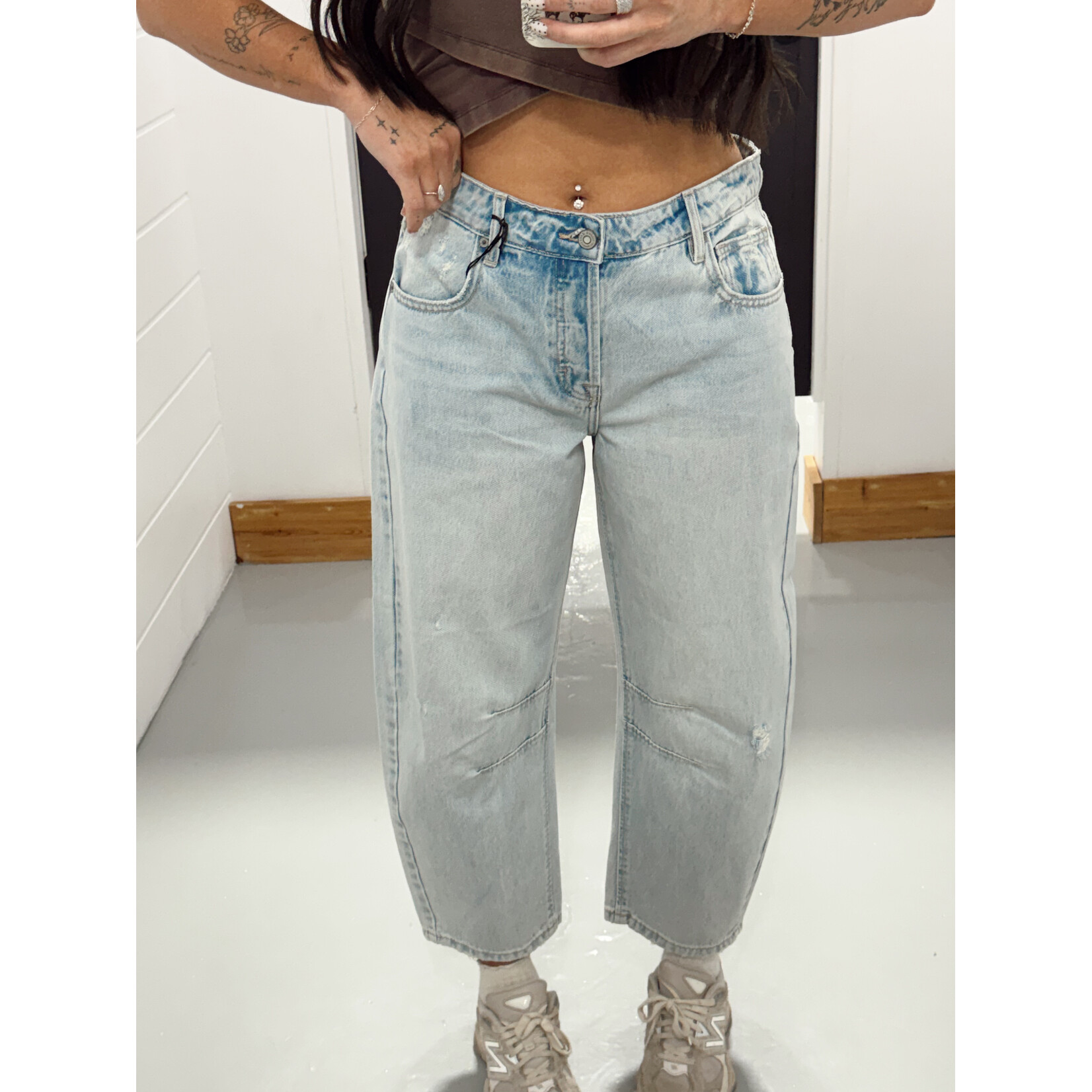 Hidden Brand Sammie Barrel Jean