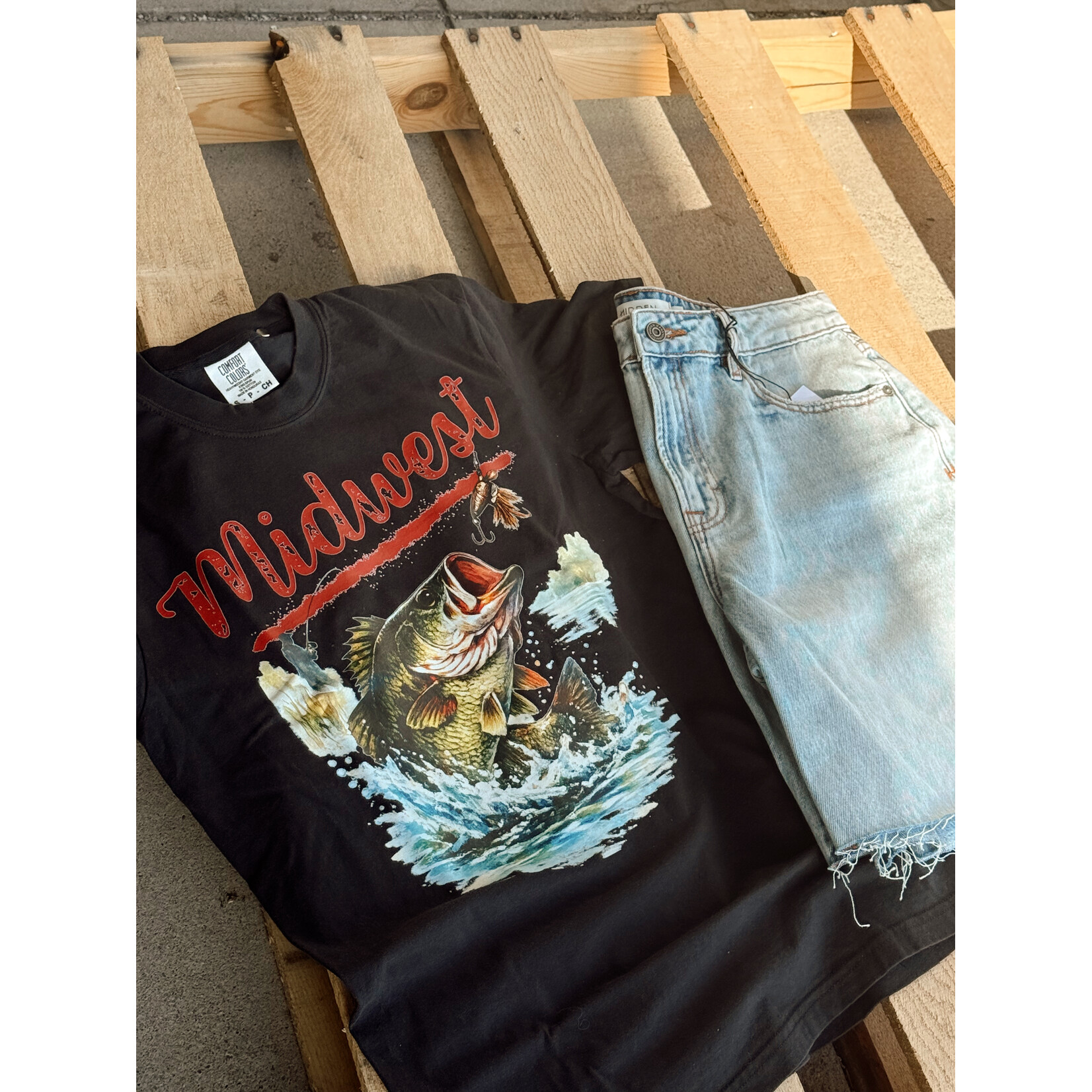 comfort colors Midwest Fish Tee