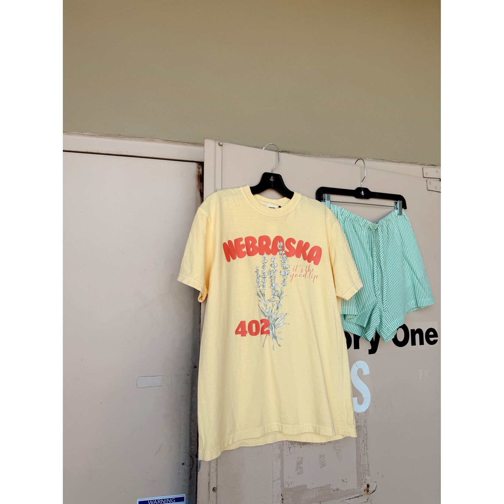 comfort colors Nebraska 402 Bouquet Tee