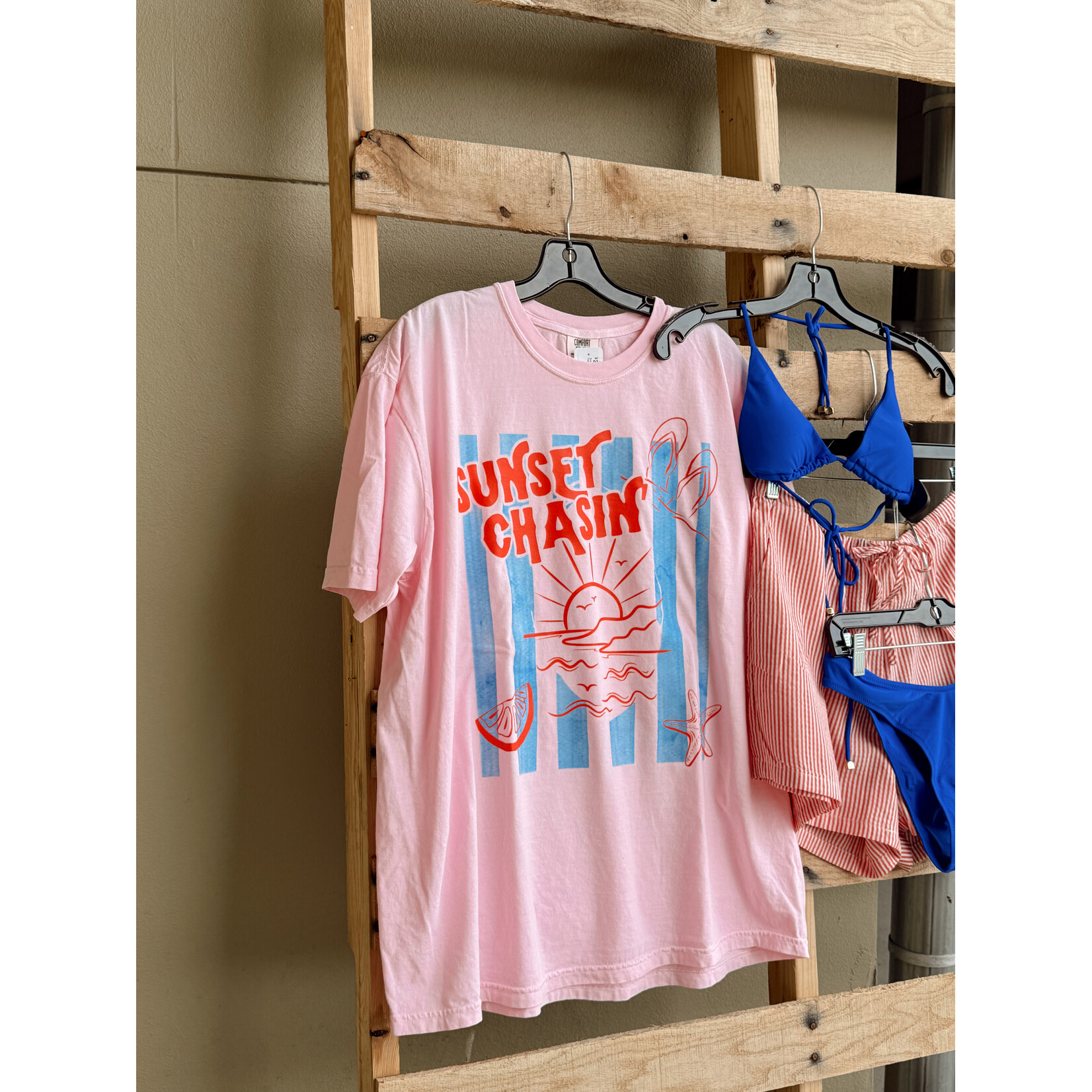 comfort colors Sunset Chasin Tee