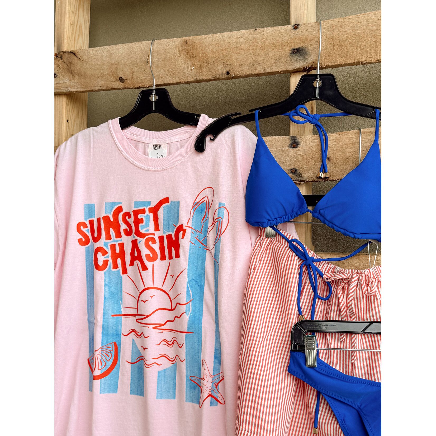comfort colors Sunset Chasin Tee
