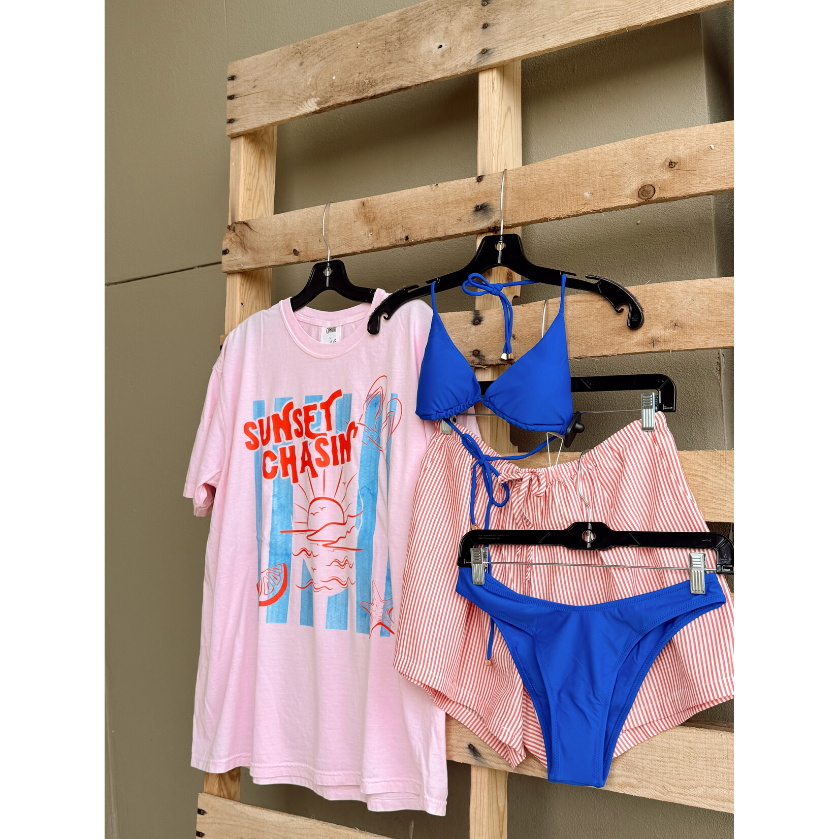 comfort colors Sunset Chasin Tee