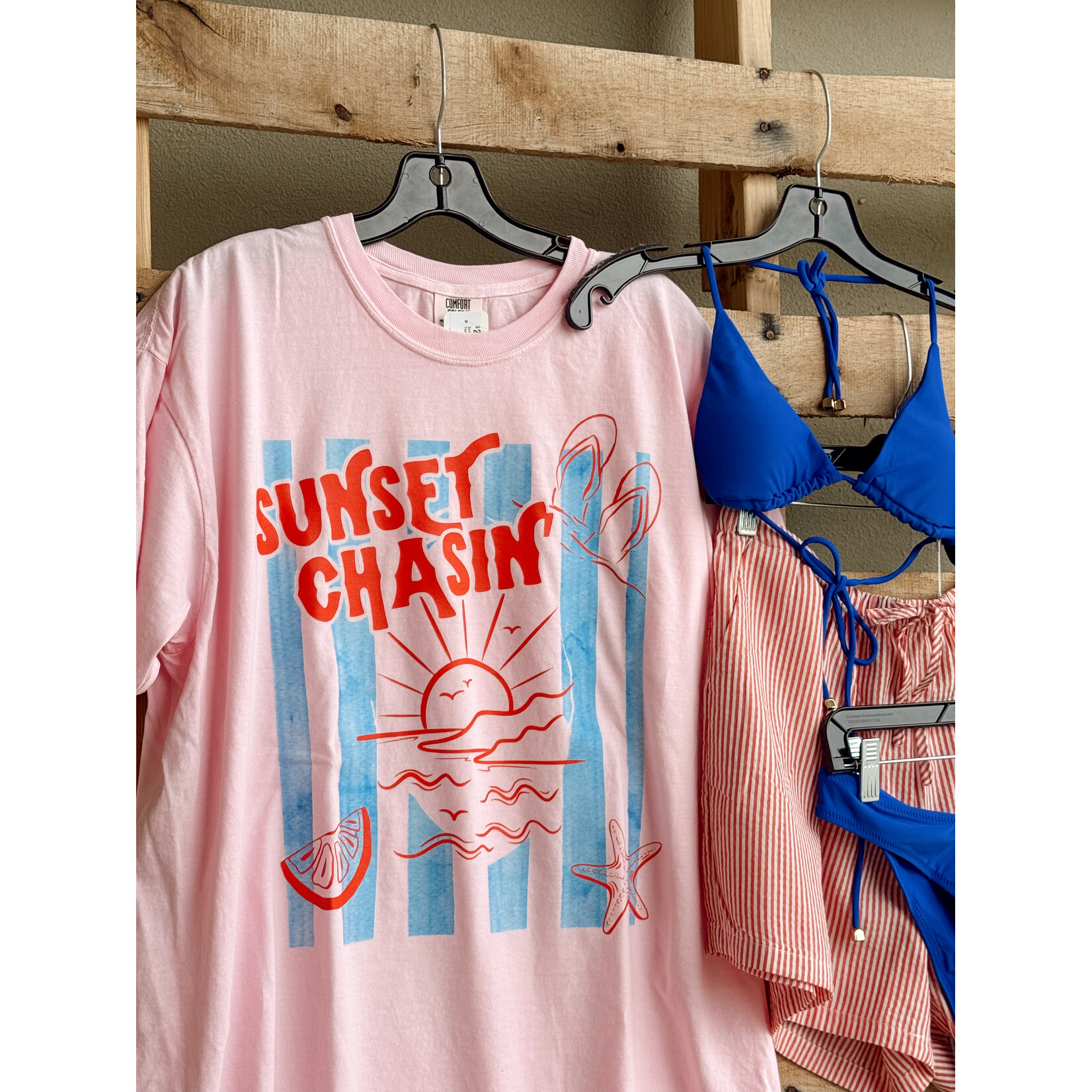 comfort colors Sunset Chasin Tee