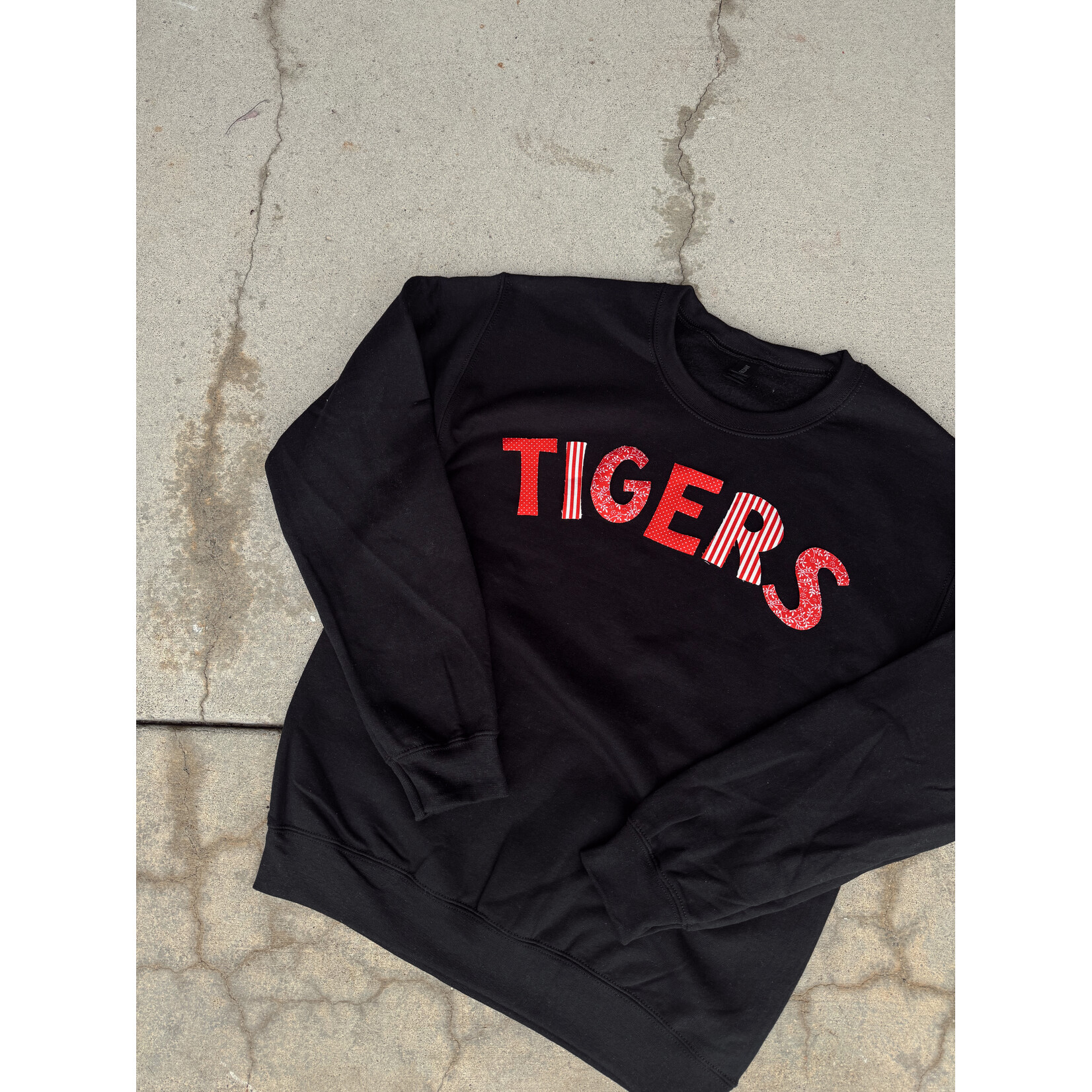 Gildan Tigers Patchwork Crew