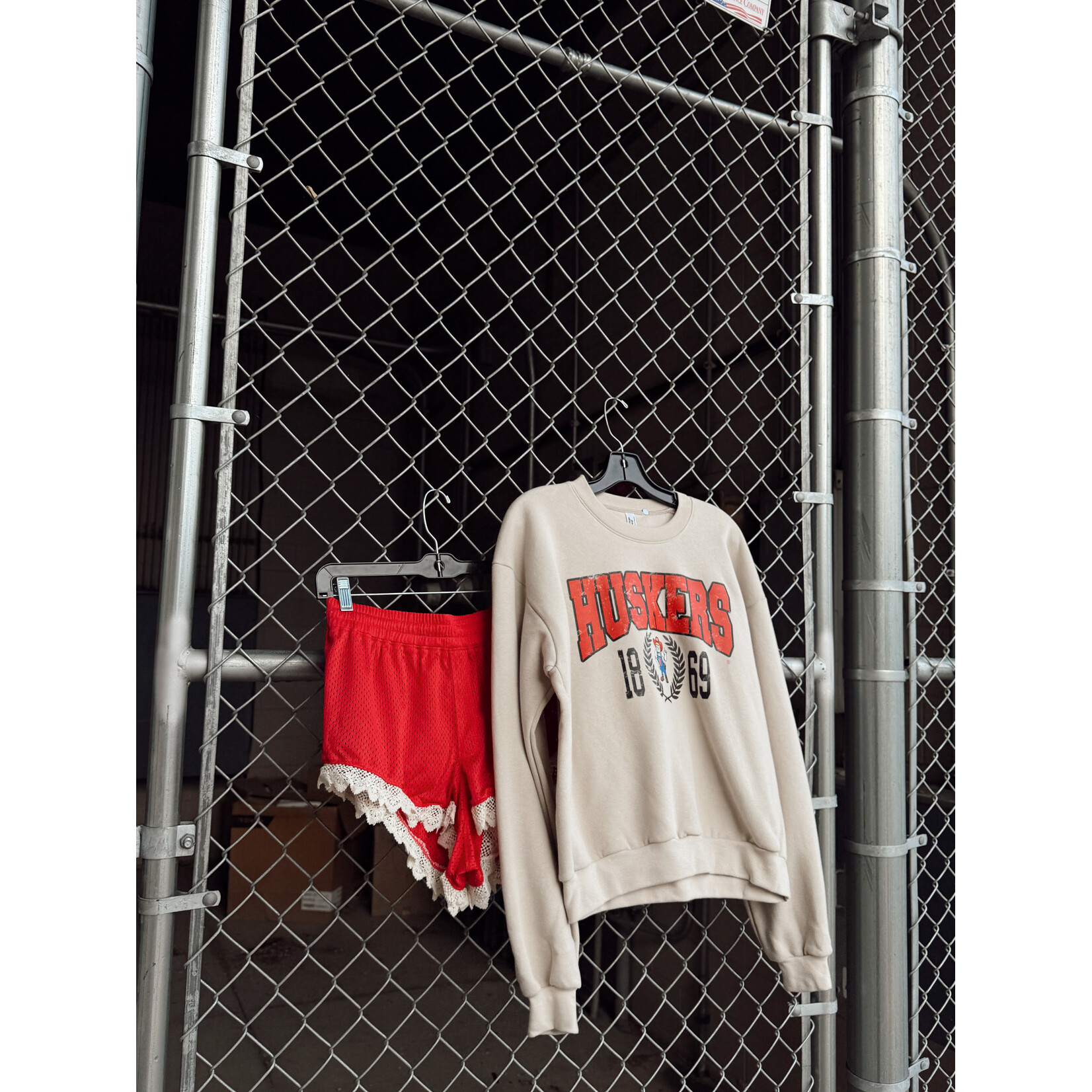 Huskers 1869 Vintage Crewneck