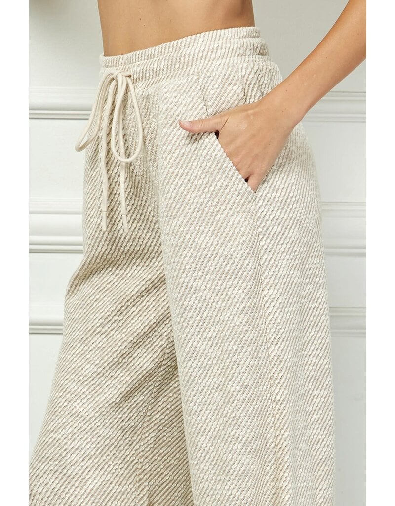 SEE AND BE SEEN DIAGONAL STRIPED CROPPED PANTS