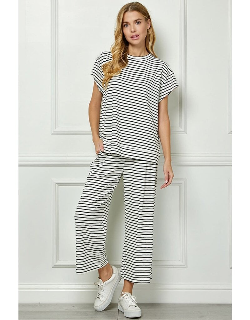 SEE AND BE SEEN STRIPED SHORT SLEEVE LOUNGE TOP