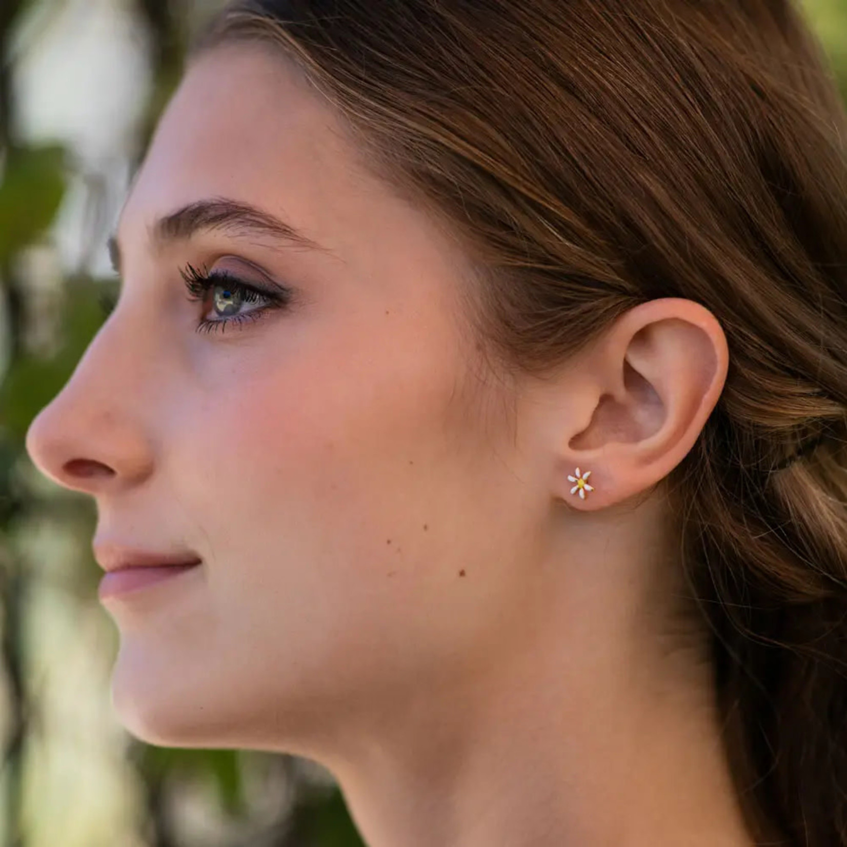 Daisy Stud Earrings - White Petals