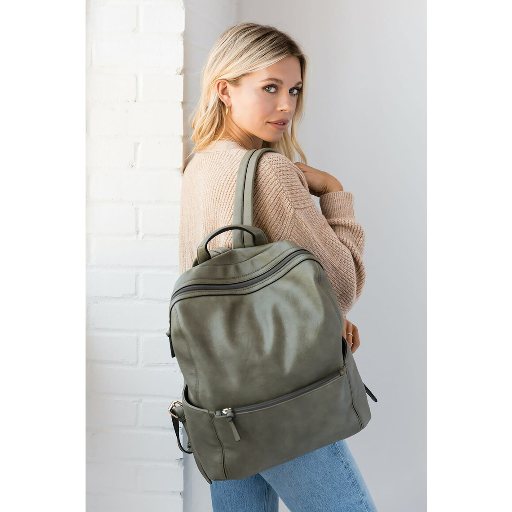 James Backpack with Front Zip Pocket